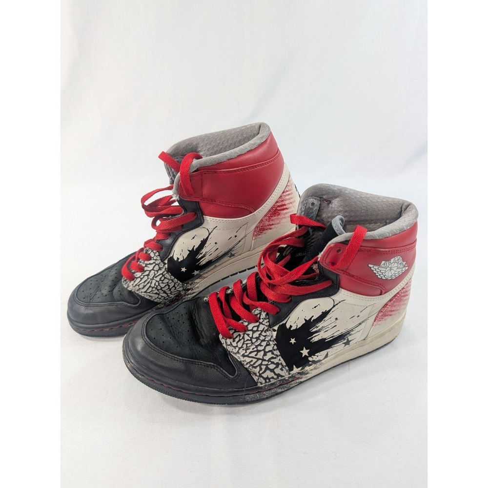 Jordan Air Jordan 1‎ Retro High Dave White Wings 2012 Graphic Sneakers Black 9.5
